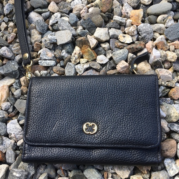 jeun bang Handbags - Jeun Bang blk wallet w/credit card holders